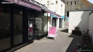 A louer local , bureaux