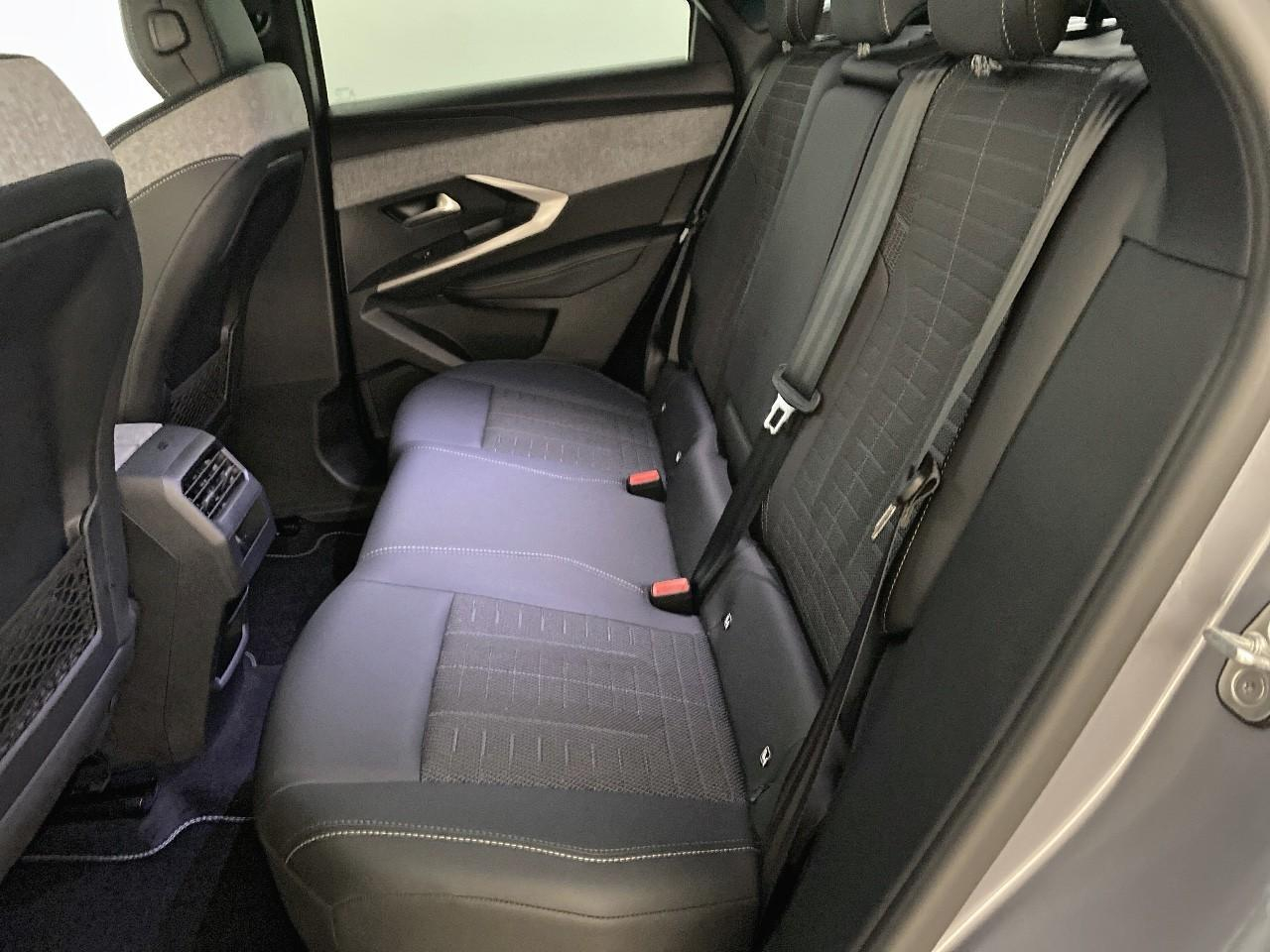 Peugeot 3008 hybrid 145 e-dcs6 gt — photo 10