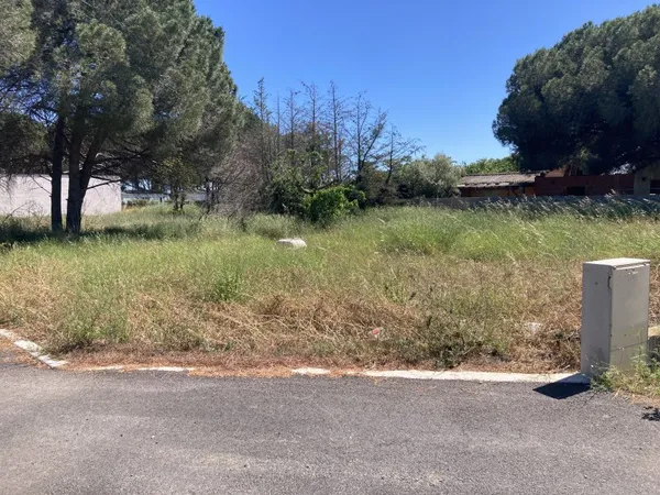 Terrain 377 m²