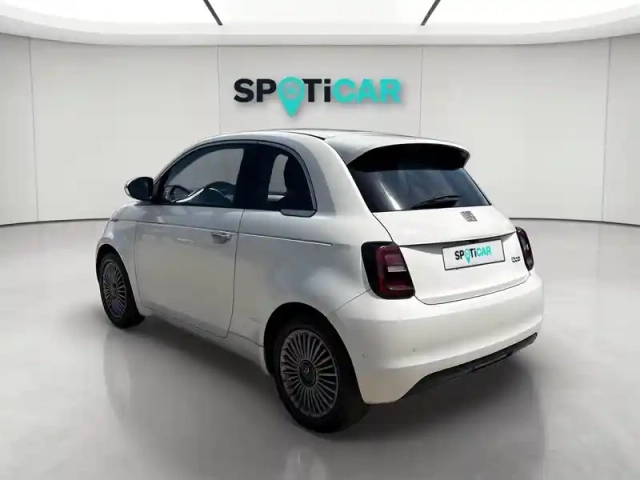 Fiat 500 e 118ch my23 — photo 3