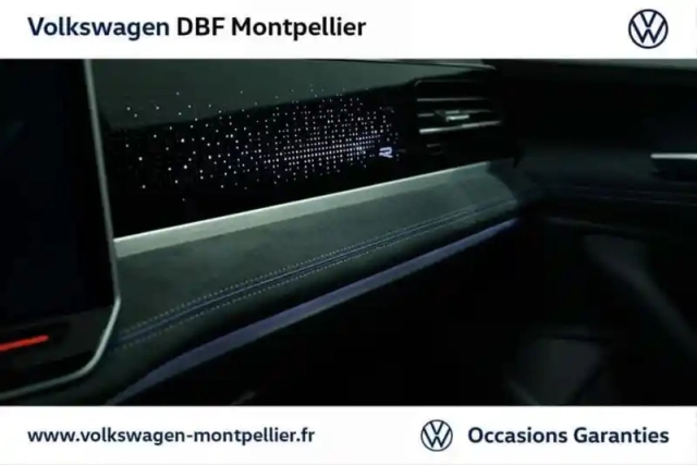 Volkswagen Passat 1.5 etsi opf 150 dsg7 r-line — photo 19