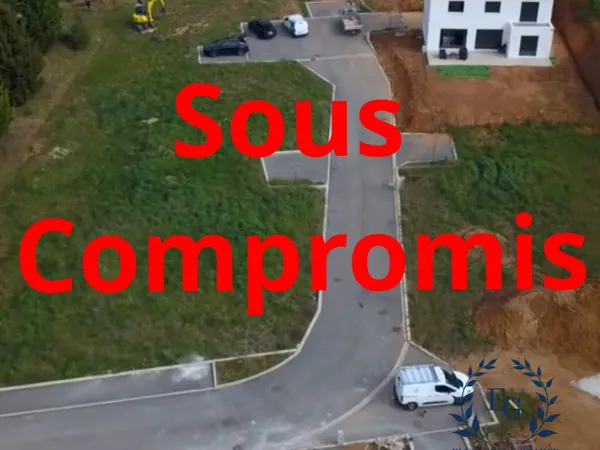 Terrain à vendre  698 m² à Meyreuil (Vieux Village)  Lo