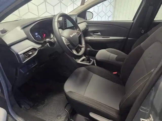 Dacia Jogger eco-g 100 7 places gsr2 — photo 9
