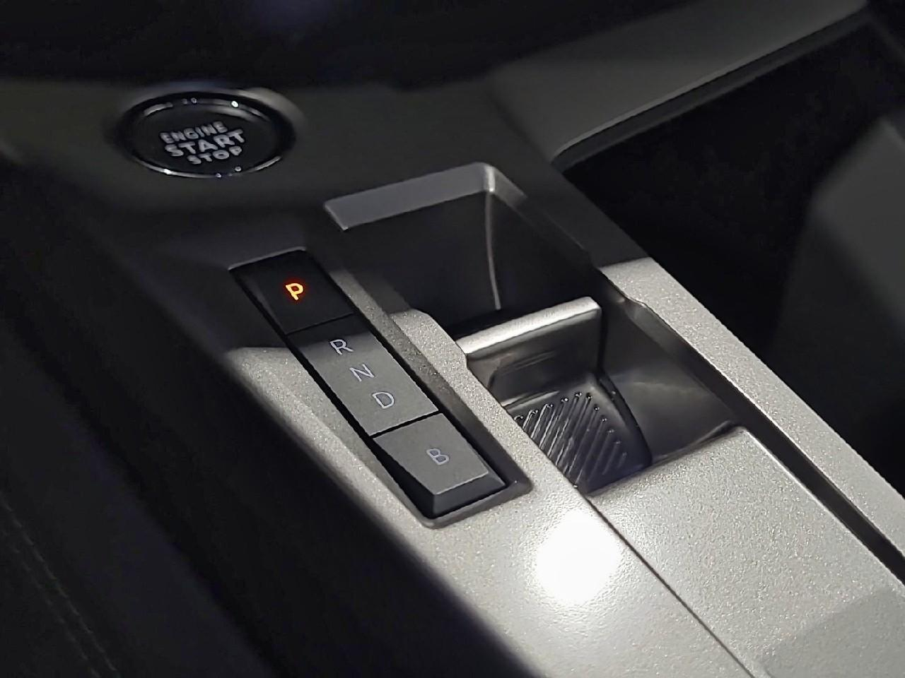 Peugeot 408 phev 180 e-eat8 allure — photo 17