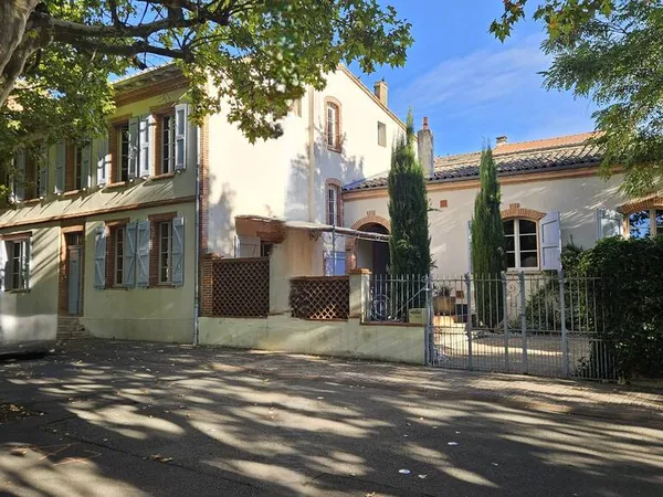 Maison 6 pièces 230 m²