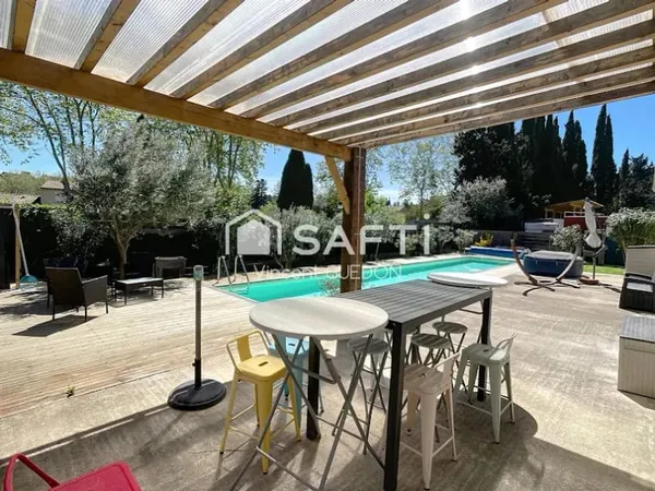 Maison 5 pièces 160 m²