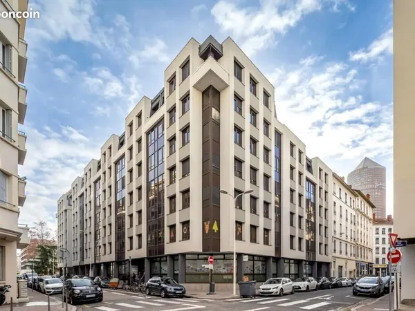 Bureaux 81 m²