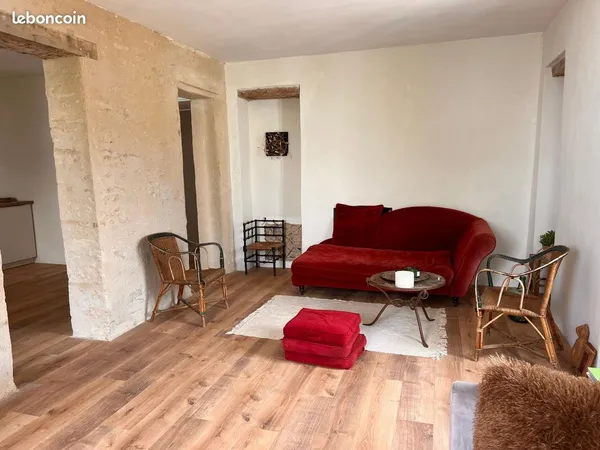 Sarzeau Appartement avec Terrasse à Louer. Rénové à neuf