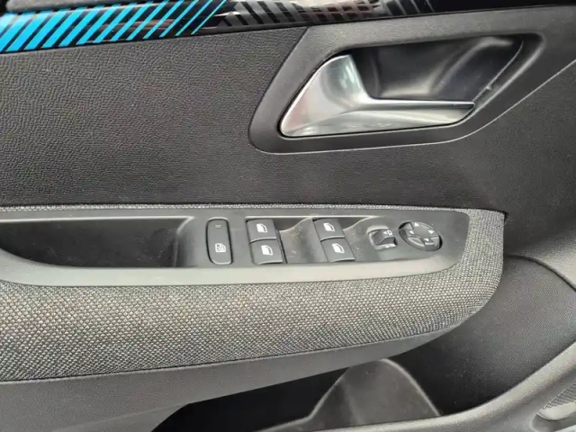 Peugeot 208 puretech 100 s&amp;s bvm6 — photo 36
