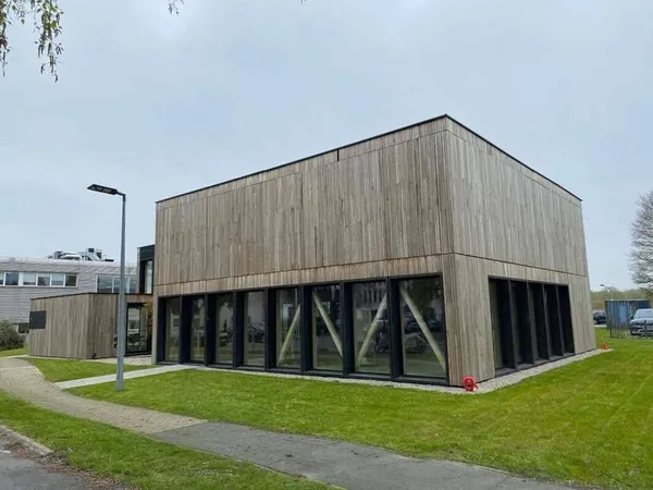 Bureaux 324 m²