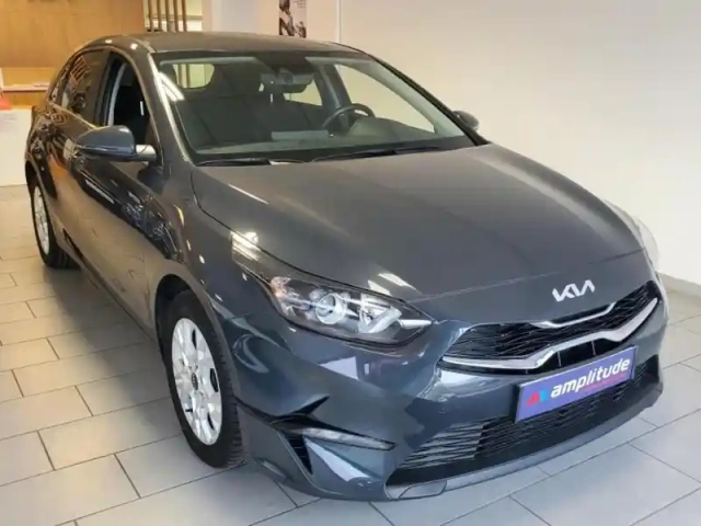 Kia Ceed 1.5 t-gdi 160ch active dct7 — photo 4