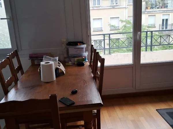 Colocation grand studio 40 mètres carrés