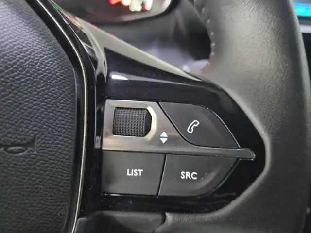Peugeot 208 puretech 75 s&amp;s bvm5 — photo 84