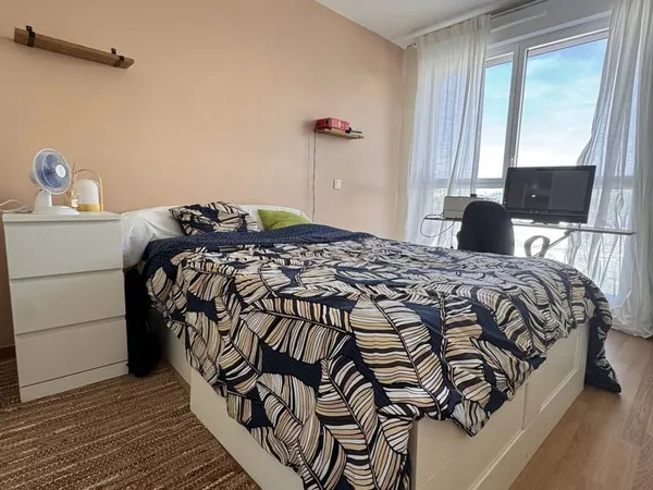 CHAMBRE MEUBLEE A LOUER DANS APPARTEMENT PROCHE GARE SAINT J