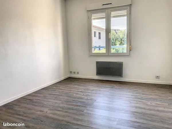 Studio 1 pièce 20 m²