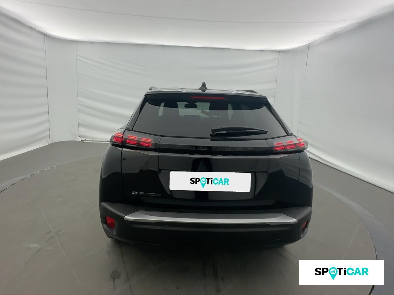 Peugeot 2008 e-2008 156ch 54 kwh allure — photo 5