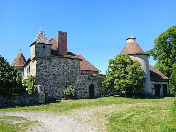 Château 250 m²