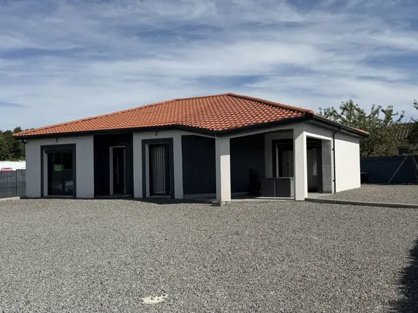 Maison Plain-pied 109 m² - Terrain 1 148 m² -