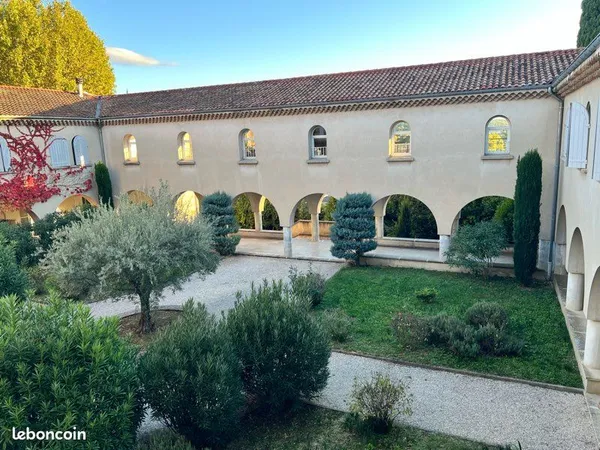 T2 meublé 45 m² - Montélimar Est - Ancien cloître - Entrée indépendante