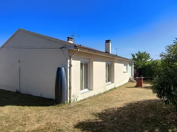 Maison à vendre 9 pièces plain pied-CHATEAU LANDON (77)-accès Paris en train 1h15