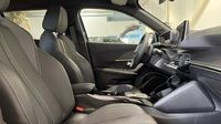 Peugeot 2008 1.2 PureTech 130ch S&S GT EAT8 — photo 15
