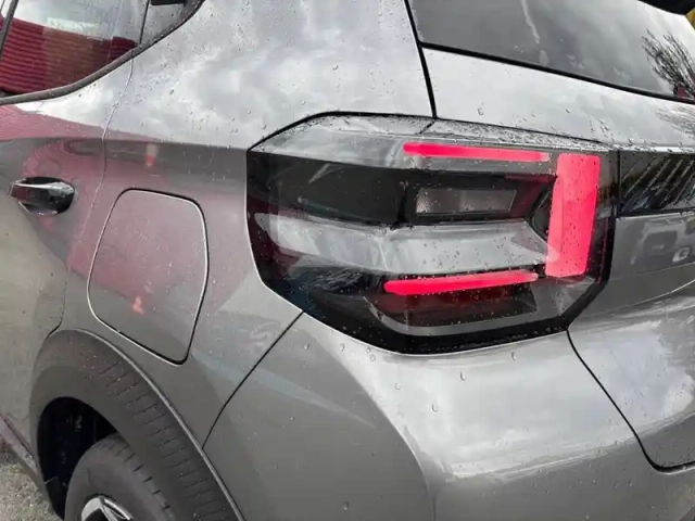Citroën C3 hybride 110 ch e-dcs6 — photo 20
