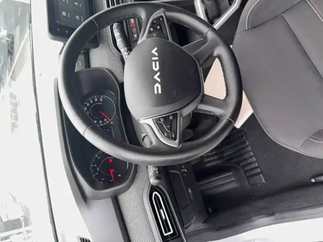Dacia Jogger tce 110 5 places — photo 28