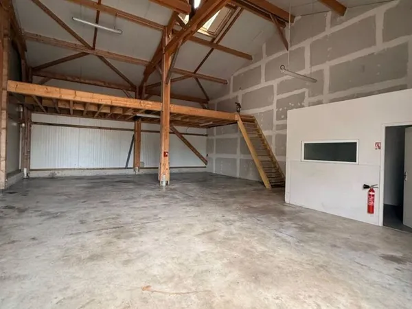 ? LOCAL COMMERCIAL 200M²