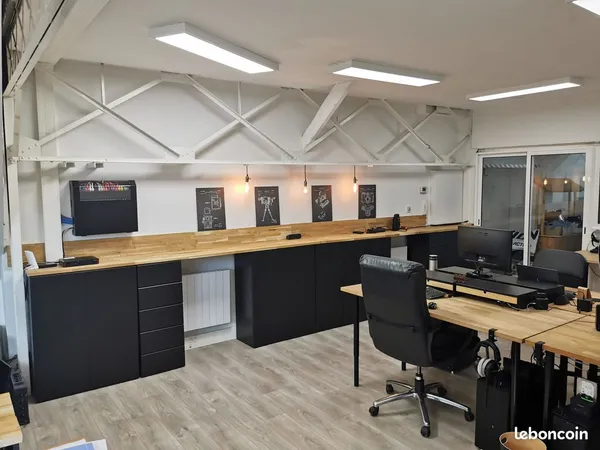 Bureau privatif 6 à 8 postes dans loft créatif - ivry / paris