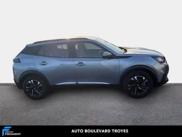Peugeot 2008 e- 136ch allure — photo 4
