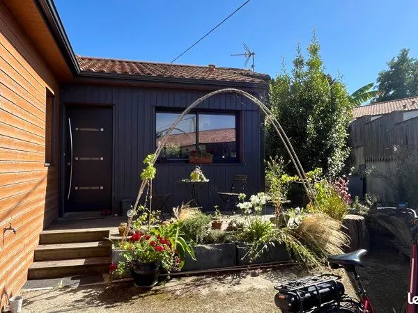 Colocation écolo / maison en bois près de la côte de Jade