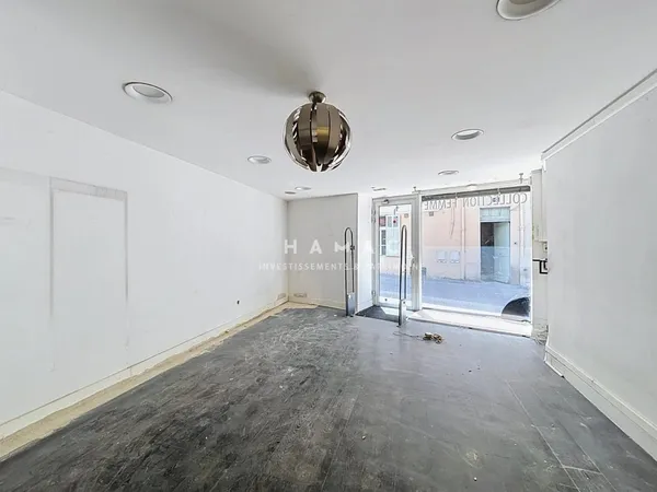 Vends local commercial - 40 m² - 2 pièces - Oullins-Pierre-Bénite 69600