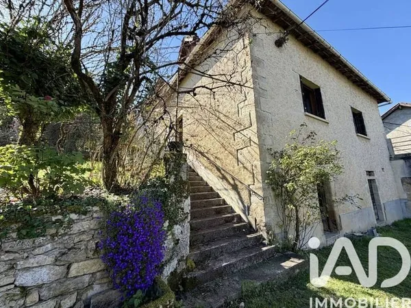 Maison 10 pièces 222 m²