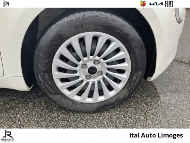 Fiat 500 e 95ch action plus — photo 11