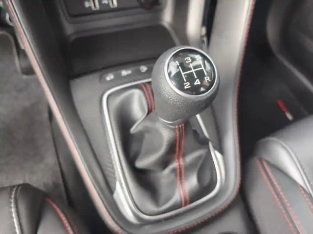 Mg Zs luxury 1.0 111 ch — photo 16