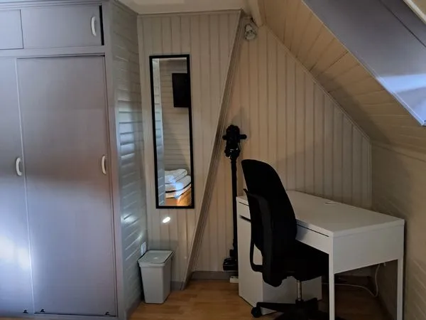 Loue chambre meublée