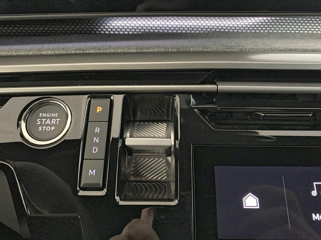 Peugeot 3008 hybrid 145 e-dcs6 gt — photo 15