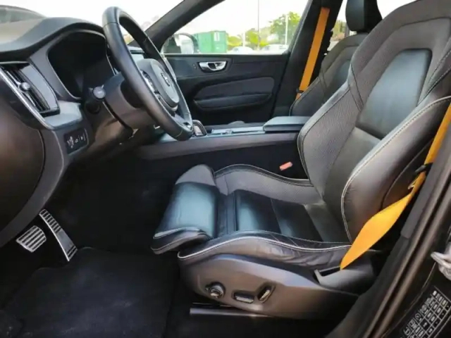 Volvo Xc60 t8 awd 310 + 145ch polestar engineered geartronic — photo 3