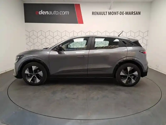 Renault Megane e-tech ev60 220 ch super charge — photo 2