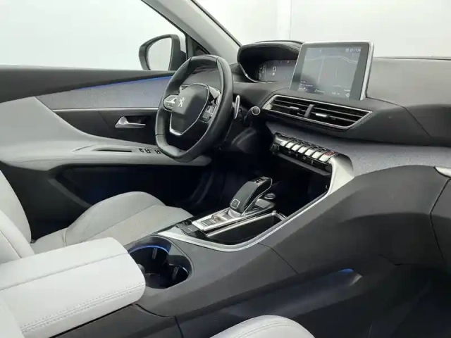 Peugeot 3008 1.2 puretech 130ch s&amp;s eat6 — photo 17