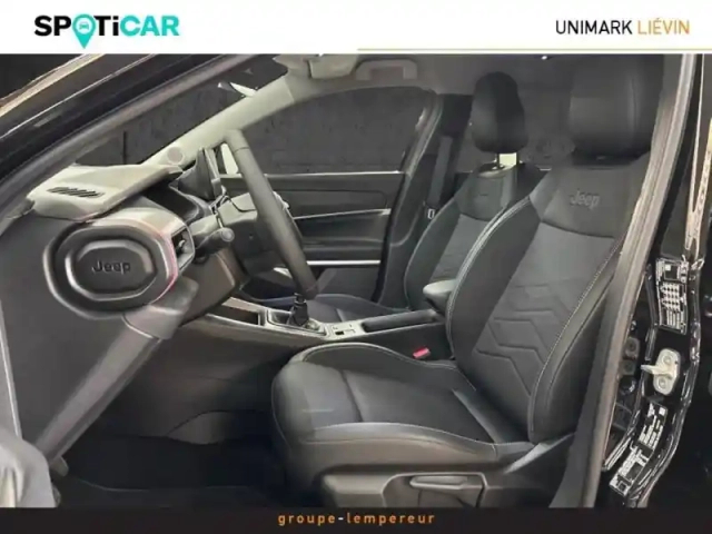 Jeep Avenger 1.2 turbo t3 100ch summit — photo 11