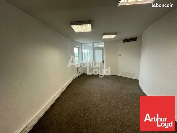 Bureaux 18 m² CHASSENEUIL DU POITOU