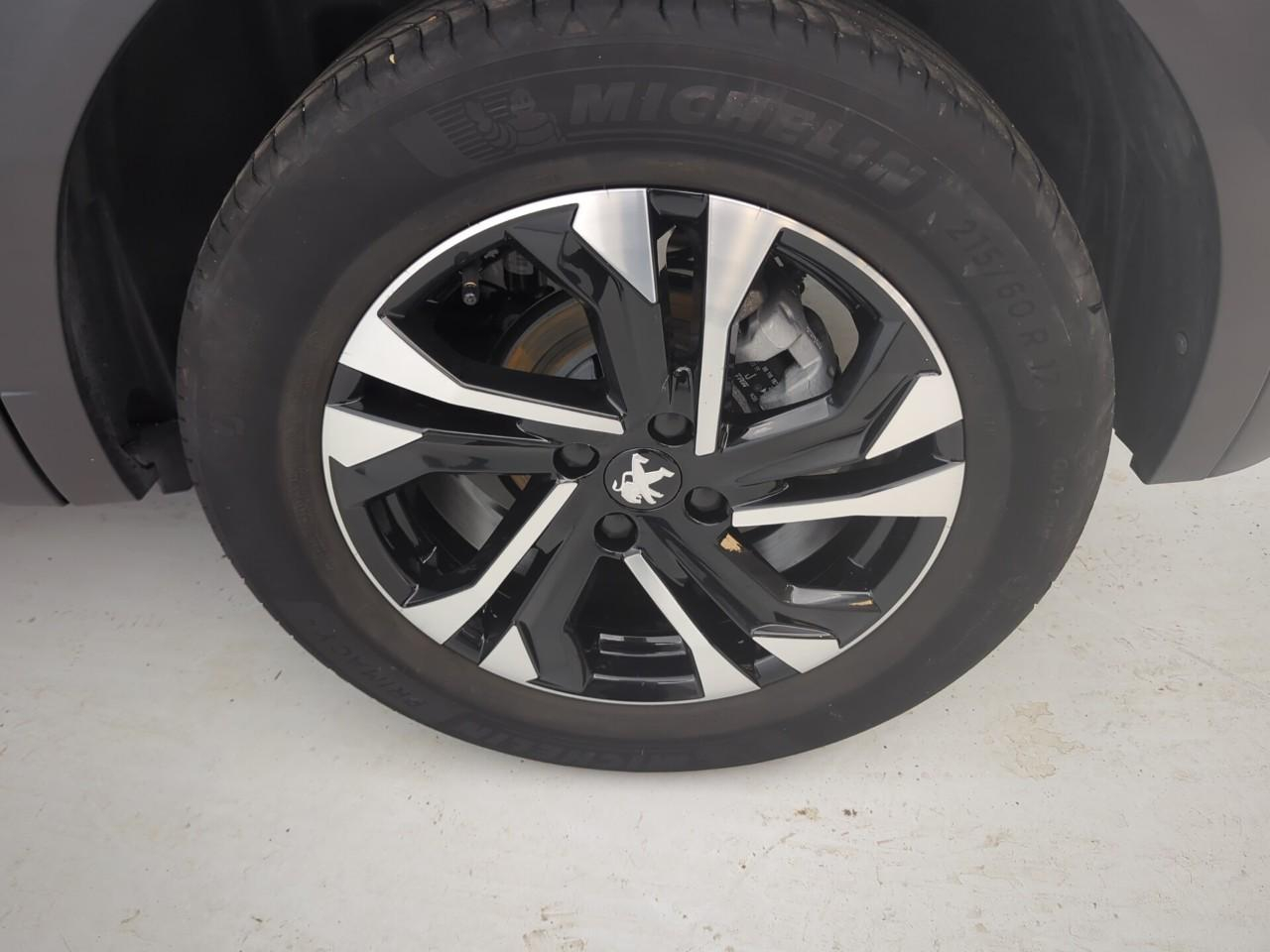 Peugeot 2008 puretech 100 s&s bvm6 allure — photo 24