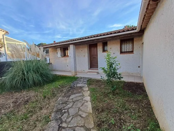 Maison de plain-pied 3 pièces 77 m²