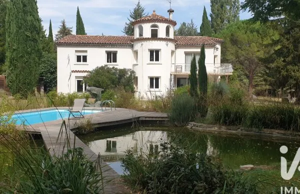 Maison 9 pièces 256 m²