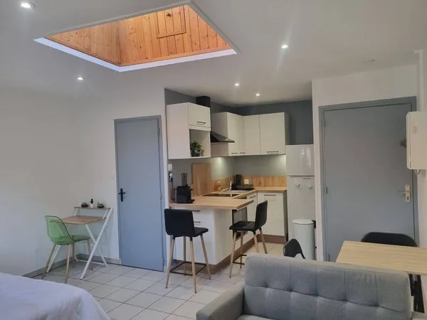 Studio 1 pièce 28 m²