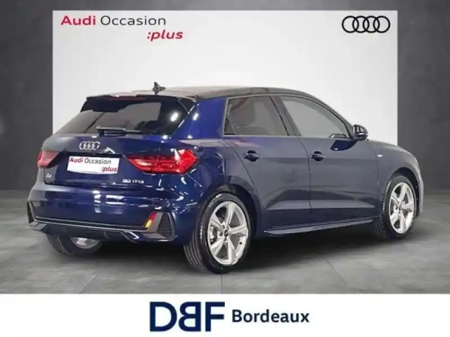 Audi A1 30 tfsi 116 ch s tronic 7 s line — photo 5