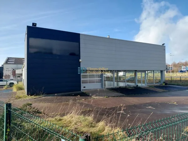 Local commercial 2 pièces 354 m²