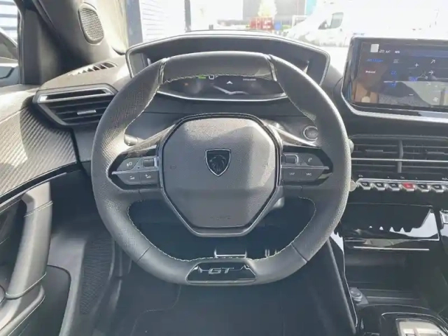 Peugeot 2008 electrique 54 kwh 156 ch — photo 69