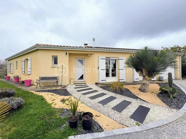 Maison contemporaine de 124 m² / 4 CHAMBRES avec PISCINE - Terrain 1 800 m²